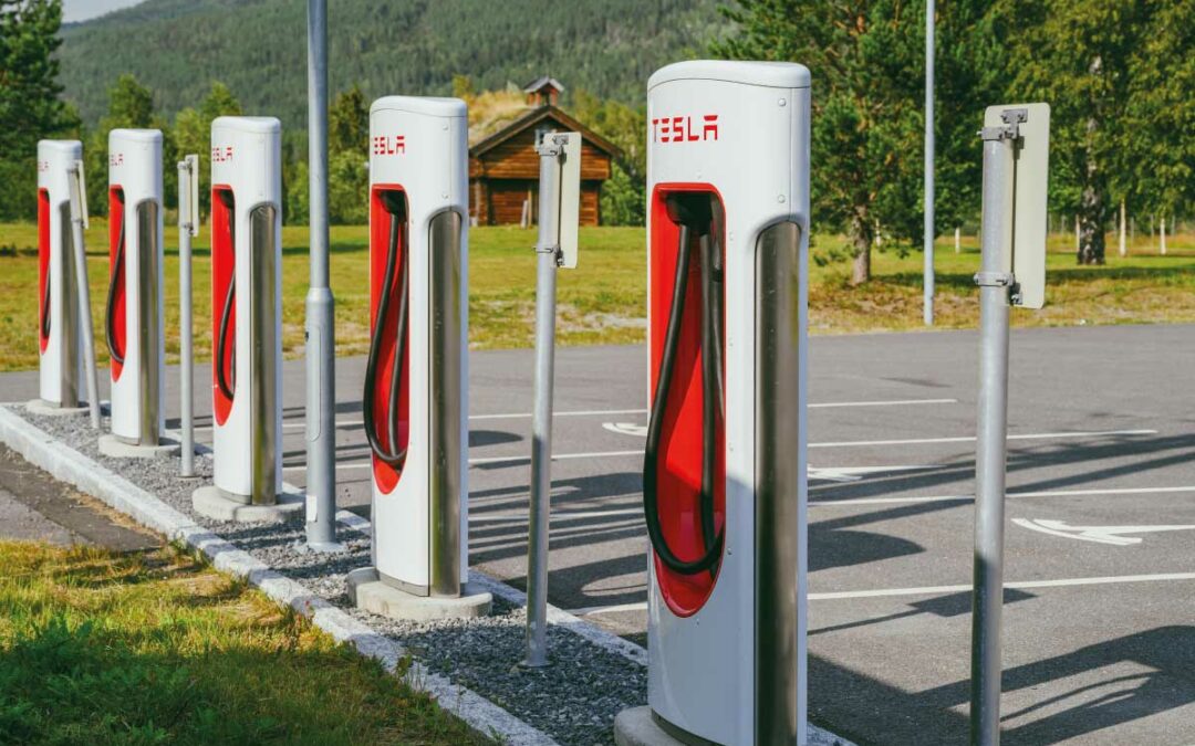 La rete di Tesla Supercharger apre a tutti